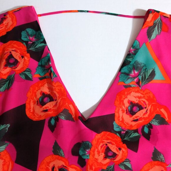 NWT Bisou Bisou Women's Pink Floral Print Crop Lined V-Neck Shirt L Large - Picture 3 of 9